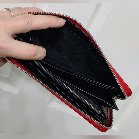 MCM Limited Edition Red And White Visetos Satchel With The Matching Wallet - Picture 14 of 16